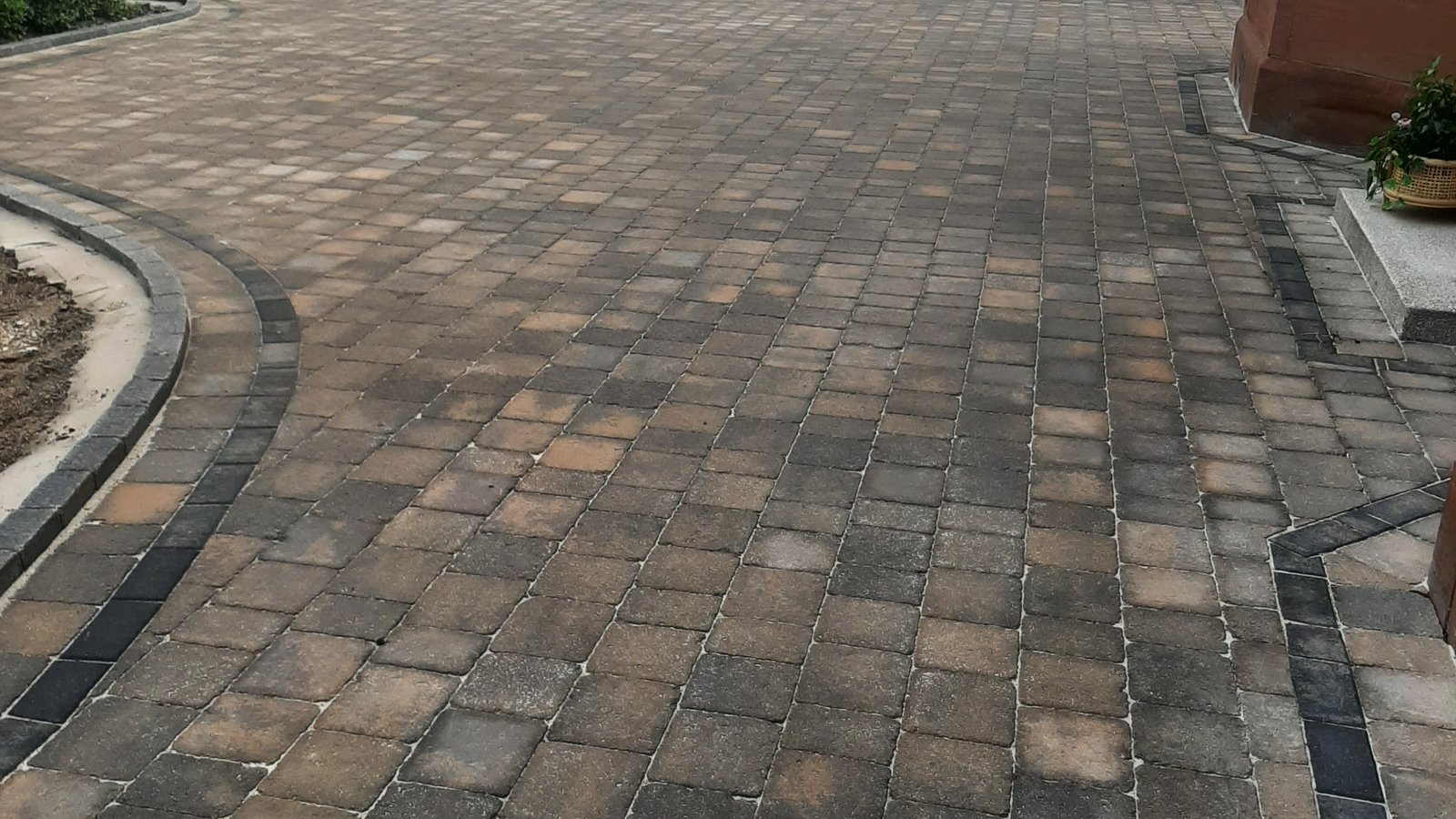 Create Landscaping & Driveways