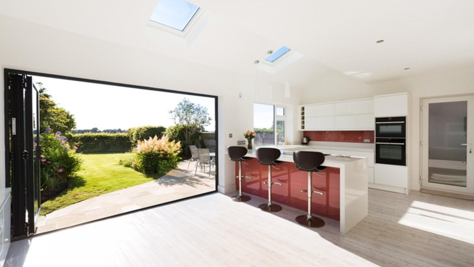 S R Elliott Build & Glaze Ltd