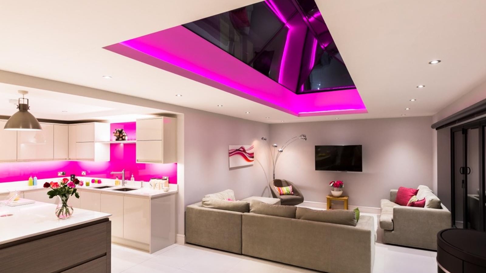 S R Elliott Build & Glaze Ltd